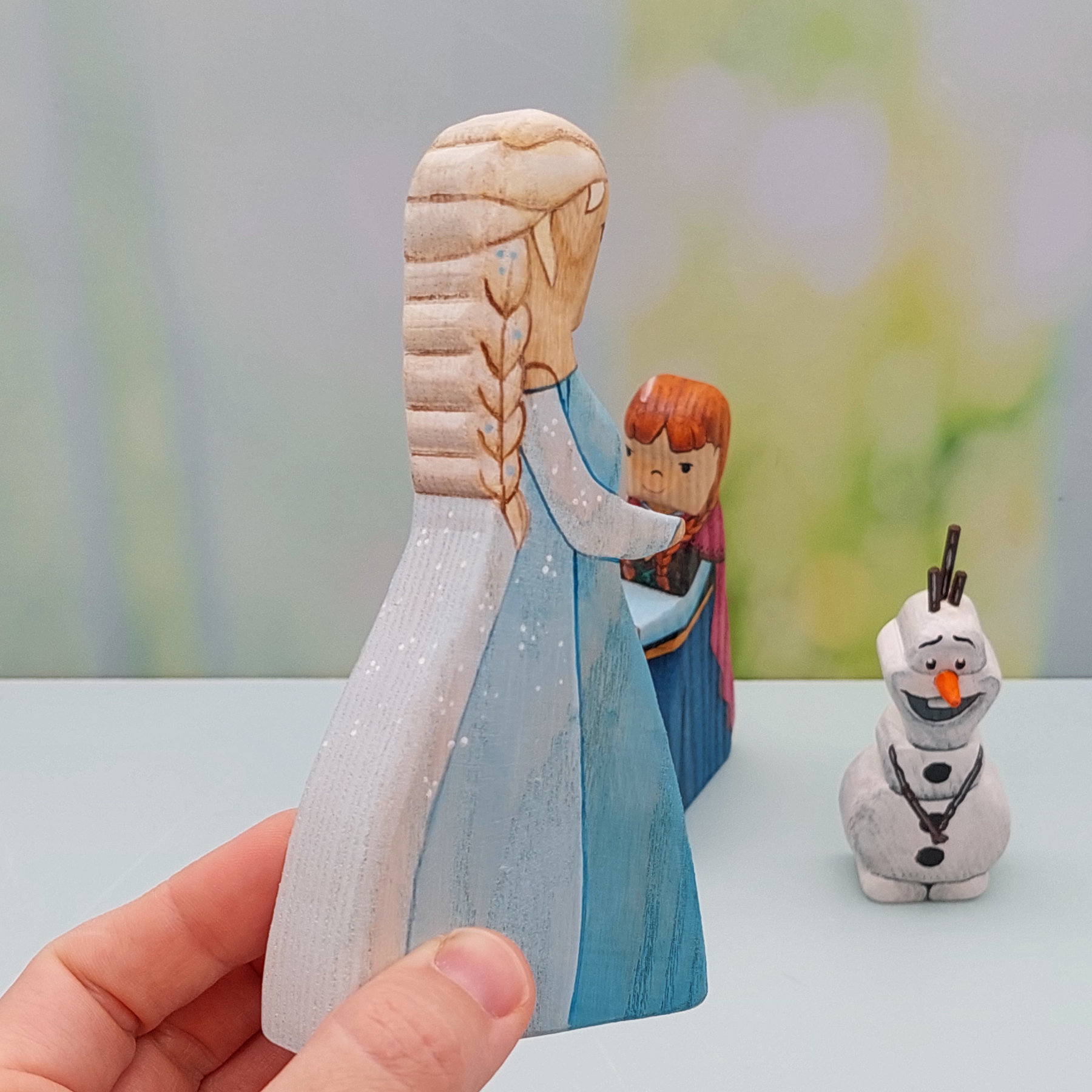 Winter Queen in Hand